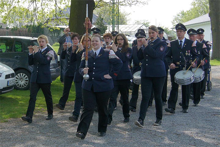 Frühschoppen zum 1. Mai 2012 in Meiningsen