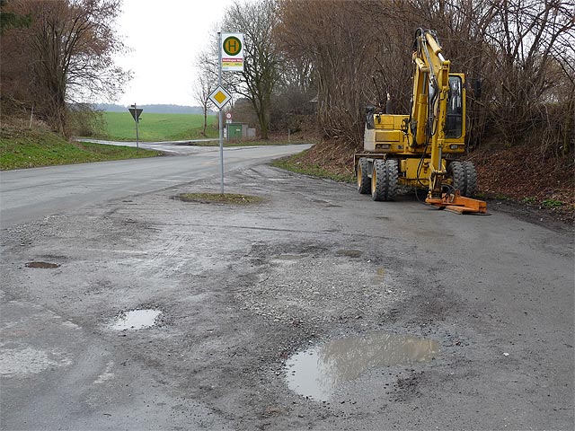 Löchers in der Strasse machen keinen Spasse