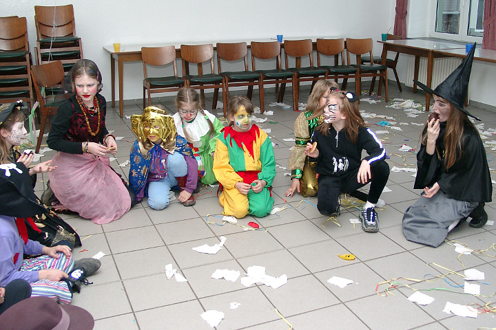 Weiberfastnacht 2003 in Meiningsen