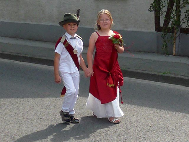 Das Kinderschützenpaar zum großen Meiningser Schützenfest