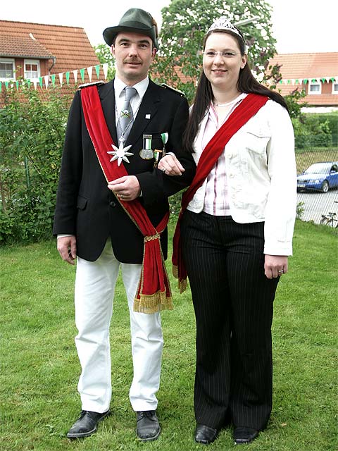 Schützenkönig Harald Scharff mit seiner Königin Sonja Wuttig