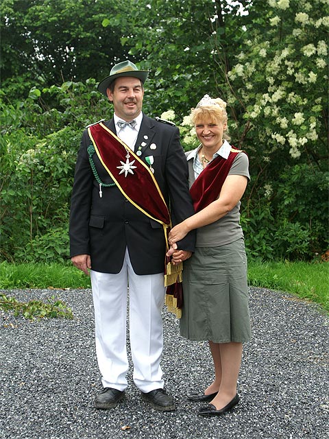 Schützenkönig Jürgen Schlak mit seiner Königin Sonja