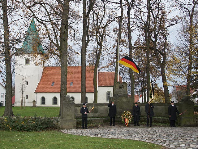 Das Ehrenmal am Volkstrauertag