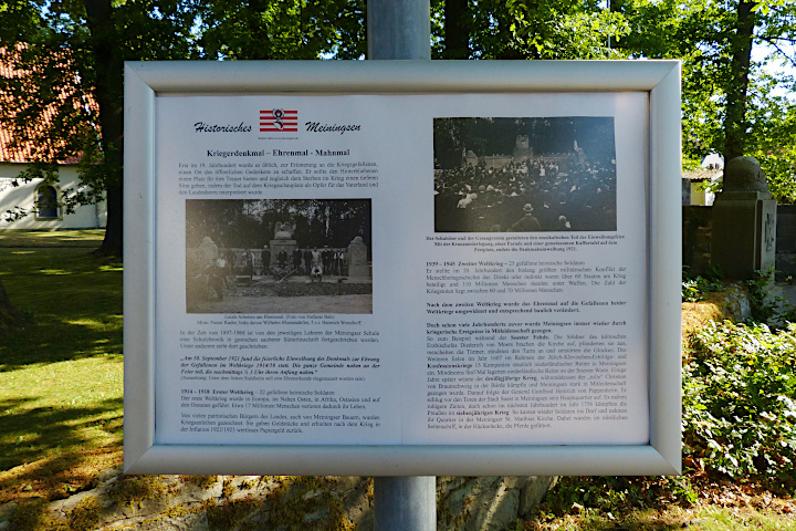 Info-Tafel am Ehrenmal