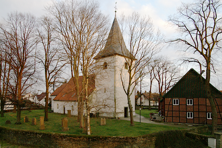 St. Matthias im Abendlicht