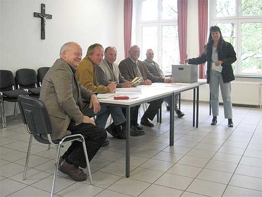 gute Stimmung im Meiningser Wahllokal